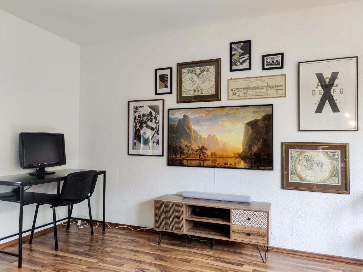 Inikama: Designer Apartment Im Gruenen - Netflix Rosengarten  Exteriör bild